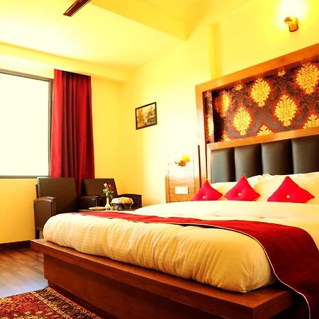Hotel Grand Sharan คาตรา ภายนอก รูปภาพ