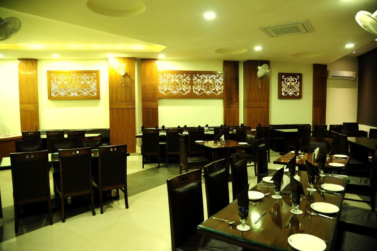 Hotel Grand Sharan คาตรา ภายนอก รูปภาพ