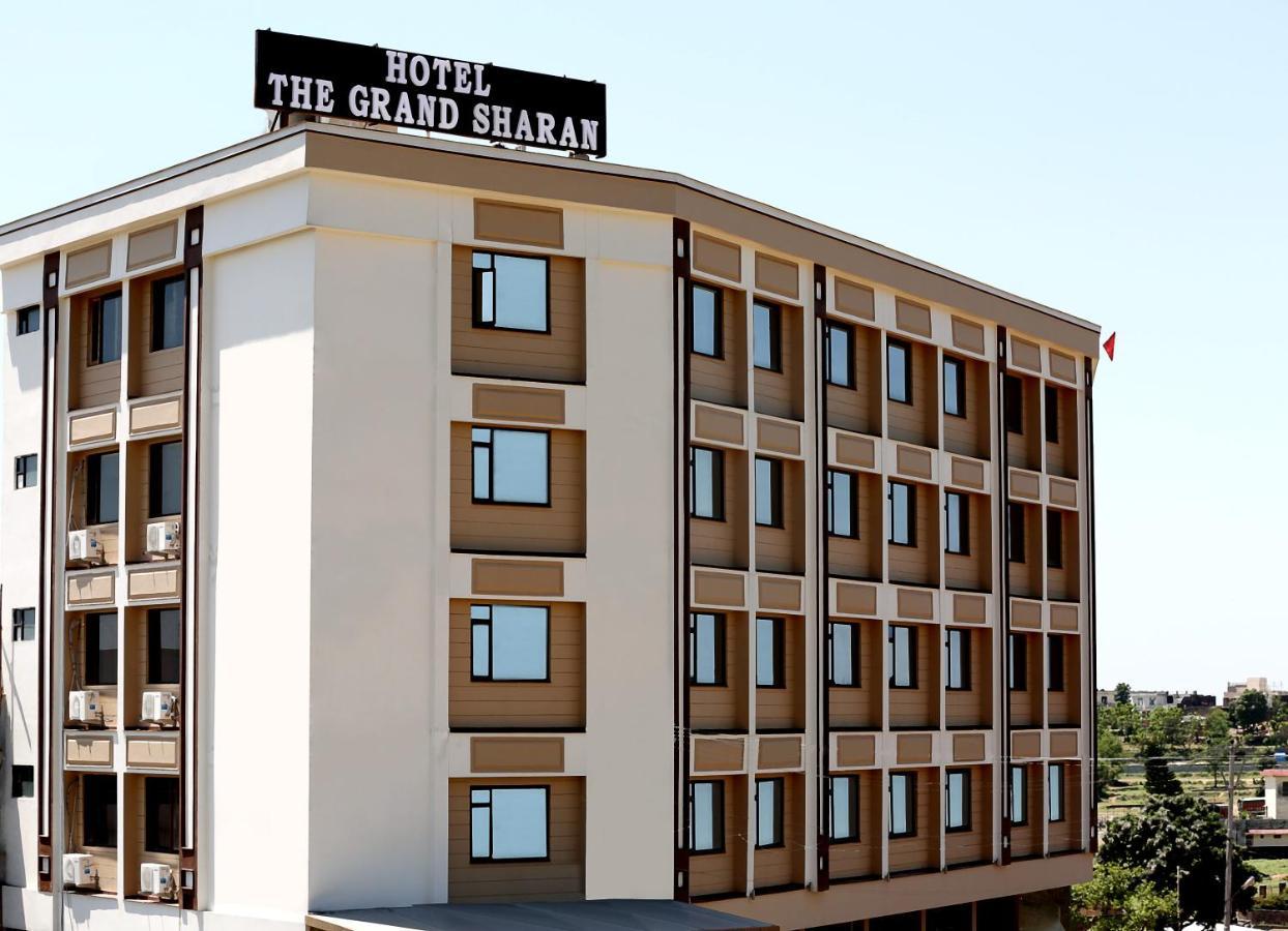 Hotel Grand Sharan คาตรา ภายนอก รูปภาพ